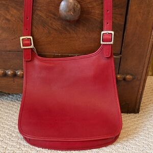 Vintage Coach 9135 Saddle Red Leather Hippie Flap Shoulder Bag